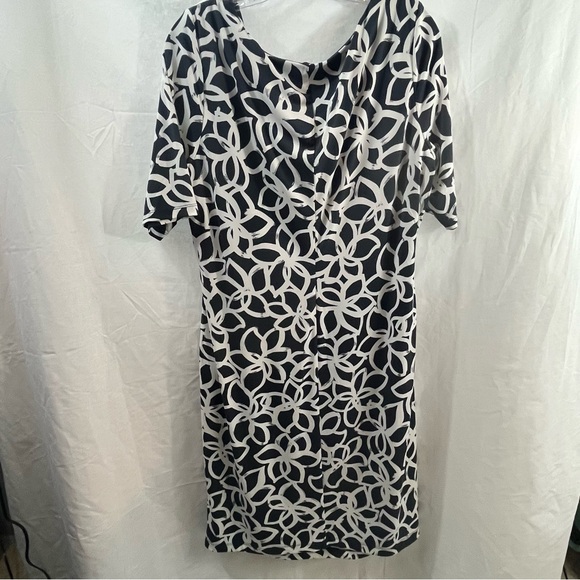 ANNE KLEIN ~ SIZE 16 BEAUTIFUL CLASSIC GRAY AND WHITE FLOWER DRESS!! - Picture 5 of 6